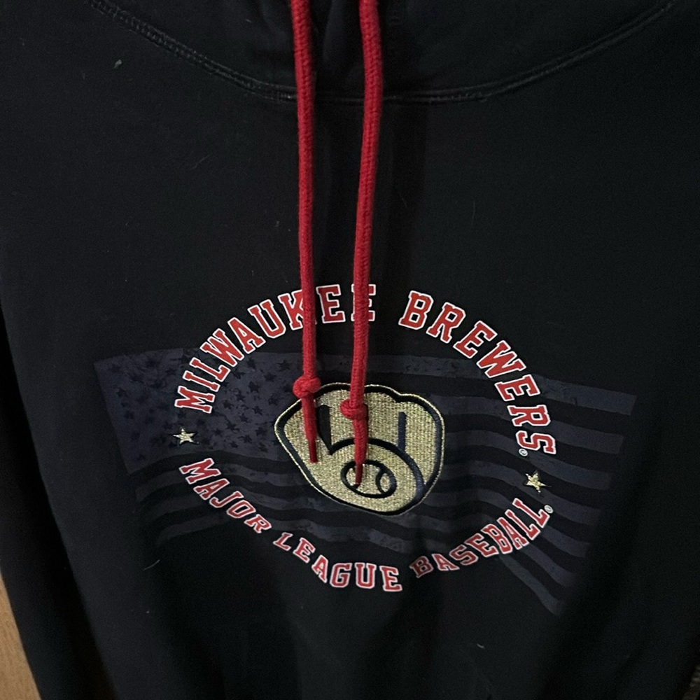 Men’s New Era Milwaukee Brewers Hoodie - Size L